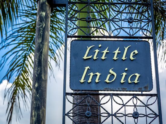 Malaysia_Penang_Little India_shutterstock_456930829