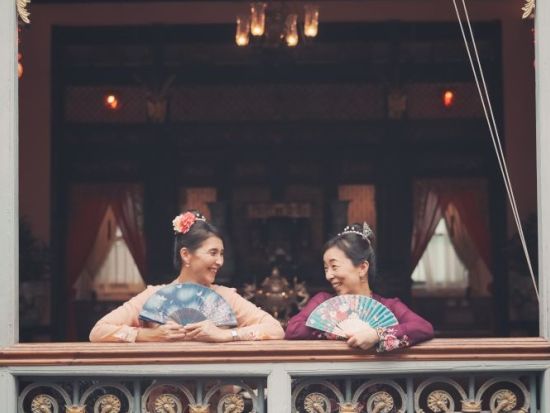 プラナカン体験ツアー　ケバヤ衣装でプラナカン・マンションの見学とアフタヌーンティーを楽しむ ＜日本語ガイド＞