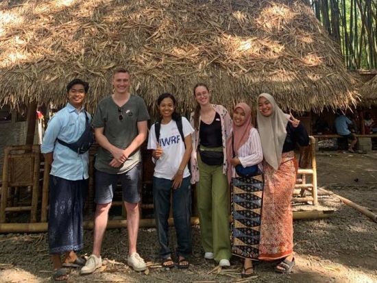 ロンボク島郷土文化体験ツアー 田園ウォーク＋ワークショップ＋サイクリング＜英語ガイド／ホテル送迎＞