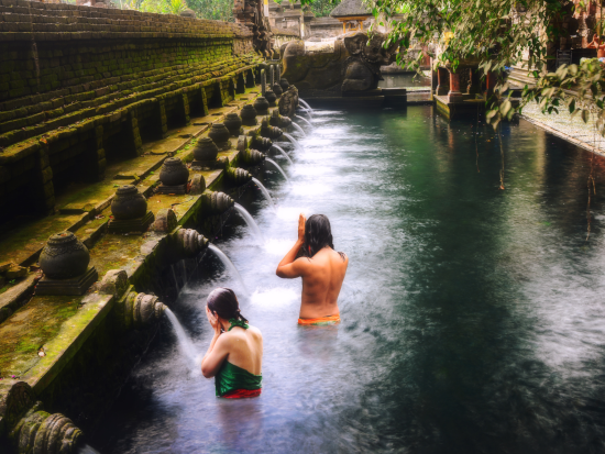 バリ島癒しのスピリチュアルツアー！ヒーリング体験＆ティルタエンプル寺院での沐浴＜ホテル送迎／日本語ガイドプランあり＞