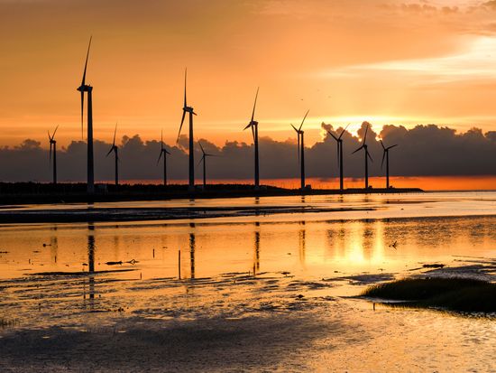 Taiwan_Taichung_Gaomei Wetlands_AdobeStock_371367168