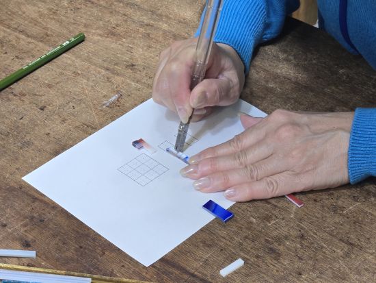 色ガラスアクセサリー作り体験 スイーツセット付き＜阪急池田駅徒歩約4分／約2時間／カフェ併設＞