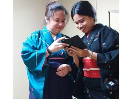 「茶房えん」にて着付け体験 着物を通じて日本の伝統文化に触れる＜60分／池田市＞