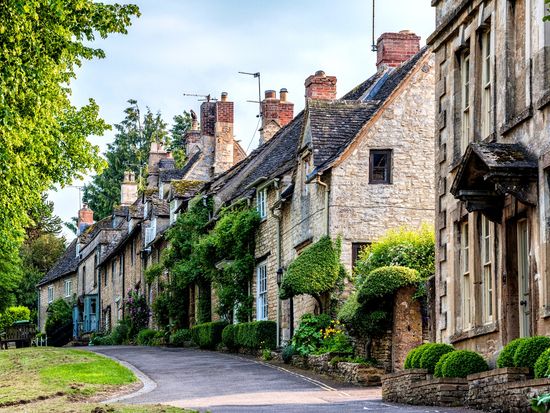 Burford_shutterstock_1468776026
