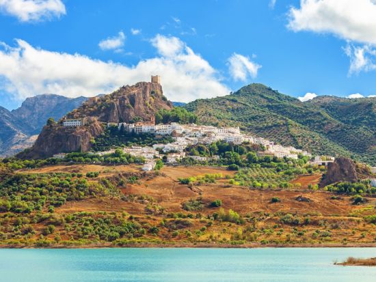 断崖絶壁の村 ロンダ観光1日ツアー　アンダルシアの白い村サハラ・デ・ラ・シエラ＋グラサレマ＜英語／セビリア発着＞