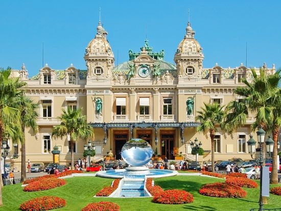 Monte_Carlo_Monaco_Casino_shutterstock_45551233