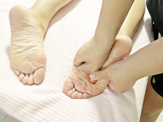 宿泊ホテル出張サービス byマナロミロミ　ロミロミマッサージ ＜ワイキキ地区＞