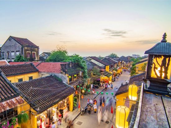 ダナン市内＆夜のホイアン1日観光ツアー　バスケットボートで川下り＋五行山＋旧市街散策＋ランタン前写真撮影などを満喫！夕食付きプランあり＜日本語ガイド／ダナン発＞