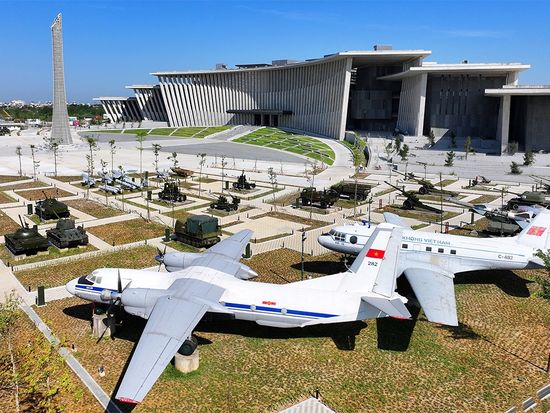 tham-quan-bao-tang-lich-su-viet-nam-anh-thumb