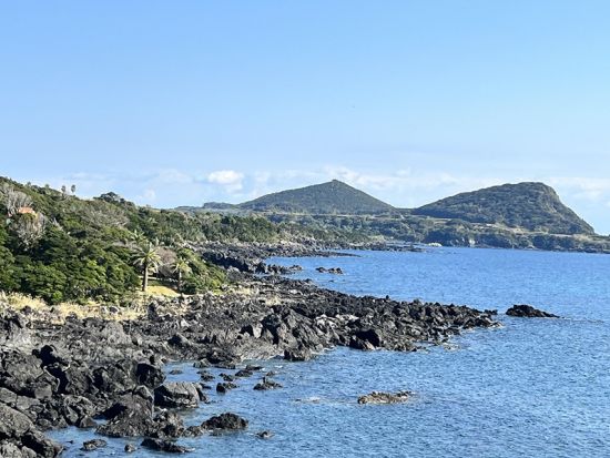 五島列島ジオパーク半日ツアー　鬼岳＆あぶんぜ溶岩海岸散策コース　ジオパークの認定ジオガイド・くみさんがご案内 ＜午前発／約2.5時間／福江島・五島市＞