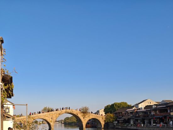 【夜景×水郷】上海発 朱家角古鎮 ナイトツアー ～遊覧船＆夕食付き・毎日出発～