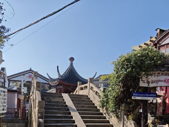 【夜景×水郷】上海発 朱家角古鎮 ナイトツアー ～遊覧船＆夕食付き・毎日出発～