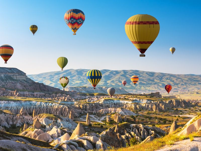 Turkey_Cappadocia_Balloon_AdobeStock_243142539