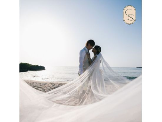 ビーチフォトウェディング シンプルビーチプラン 沖縄の美しい海と白砂がふたりの特別な1日を彩る＜120カット／衣装・メイク・小物レンタル付／3時間半／沖縄＞