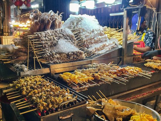 バンコク夜景ツアー　ワット・アルン＆ワット・ポー＆チャイナタウン＆トゥクトゥク体験 ＜英語ガイド＞