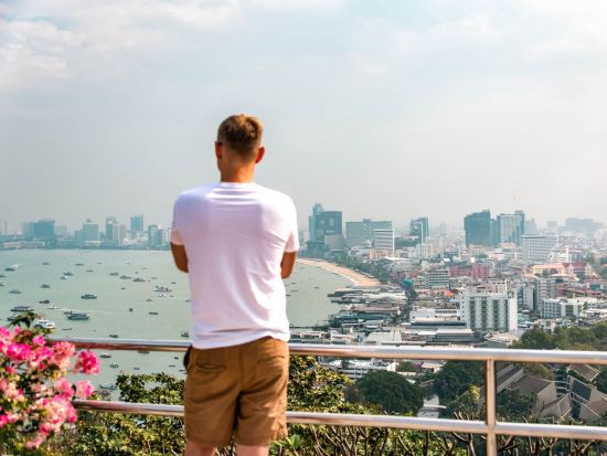 ラン島＆パタヤ日帰りツアー　白砂ビーチでのんびり＆サンクチュアリ・オブ・トゥルース見学 ＜日本語-英語ガイド／バンコク発着＞
