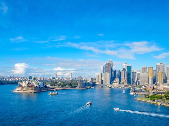 Australia_Sydney_Harbour_shutterstock_524905105