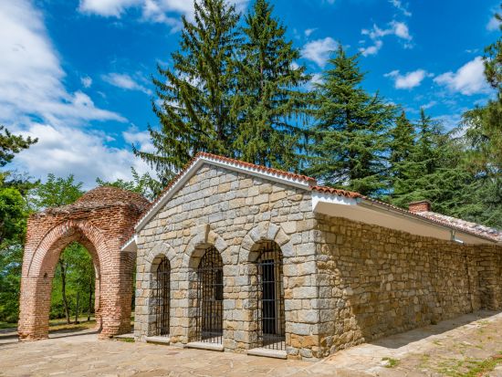 カザンラック＆ヴェリコ・タルノヴォ 貸切専用車で行く1日プライベートツアー＜英語ドライバーまたは日本語ガイド／ソフィア発＞