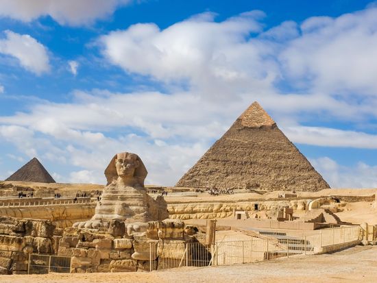 Egypt_Giza_Pyramids_Sphinx_shutterstock_648193006 (1)