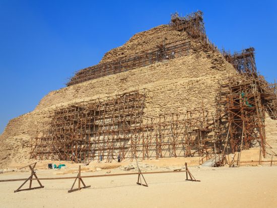 【カイロ空港発着　カイロ3泊4日】ギザの3大ピラミッド＋エジプト考古学博物館＋ハン・ハリーリなどを訪問＜貸切／日本語ガイド＞