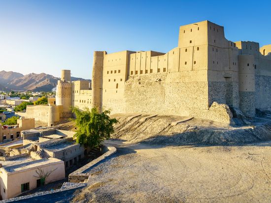 Middle east_Oman_Bahla Fort_pixta_65850729_M