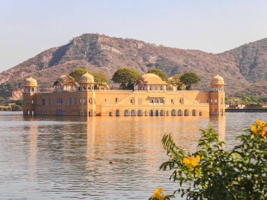 India_Jaipur_Jal Mahal_pixta_27908302_M