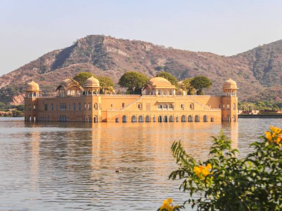 【デリー空港発着】インド北部満喫5泊6日ツアー！ゴールデントライアングル＋聖地プシュカル＋マンダワ ＜貸切／日本語ガイド／ホテル＆食事付き＞