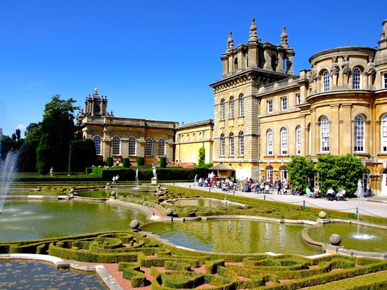 England_Oxford_Blenheim Palace_pixta_42733512_M