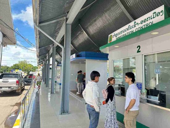 【都市間送迎】ラオスからタイへ快適移動！ビエンチャン市内⇒ノーンカーイ市内　送迎サービス＜混載／英語ドライバー＞