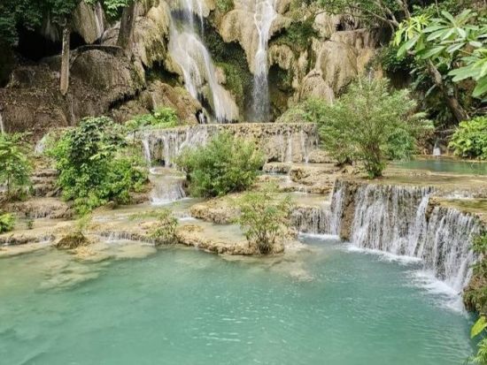 世界遺産ルアンパバーン観光ツアー　寺院巡り＋クアンシー滝＋プーシーの丘＜混載／英語ガイド／ルアンパバーン発＞