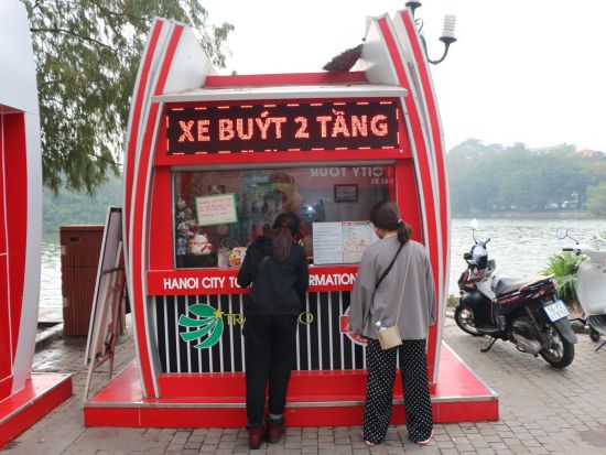 乗り降り自由！ハノイ市内観光　オープントップバスチケット　主要観光スポットを効率よく！＜日本語オーディオガイド／4時間・24時間・1周チケット＞