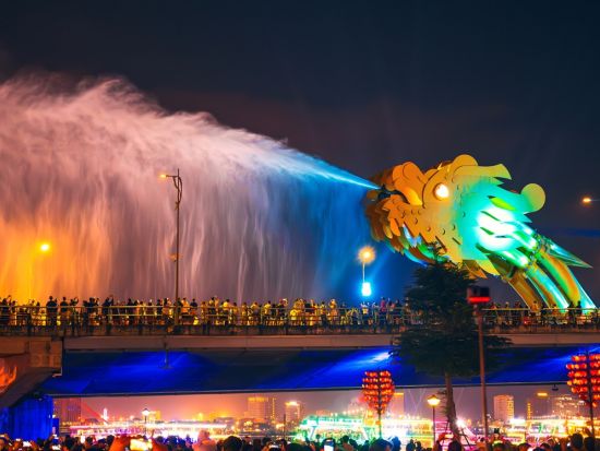 ハン川ディナークルーズ　金土日はドラゴン橋の火と水のショー鑑賞可　ダナン国際花火大会鑑賞プランあり＜送迎／セットディナー／当日9時まで予約OK＞
