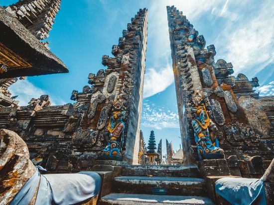Bali_Ulun Danu Batur temple_AdobeStock_306253700