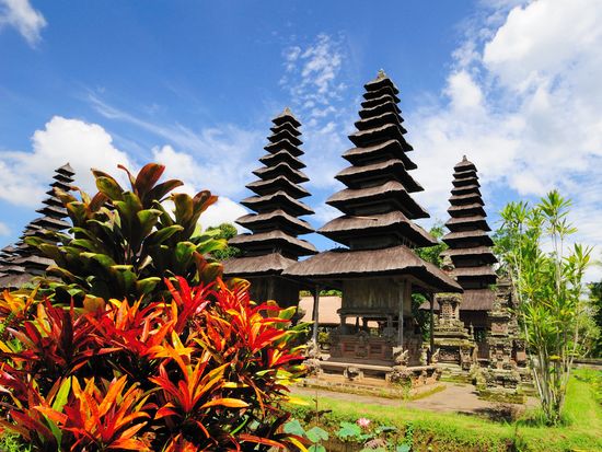 Bali_Pura Taman Ayun_shutterstock_51049111