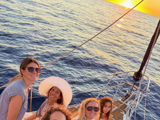 貸切サンセットor花火セーリング　セーリング・ビューティー号　プライベートヨットを満喫！ドリンク＆スナック持ち込みOK＜最大6名／ワイキキ発＞