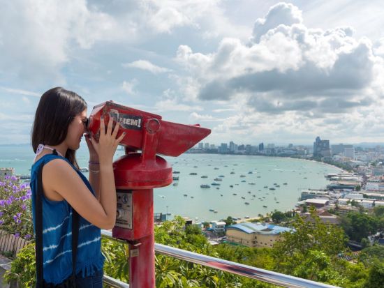 【パタヤ発・パタヤ日帰りツアー】サンクチュアリ・オブ・トゥルース＋水上マーケット＋フォトジェニックスポット＜日本語ガイド＞