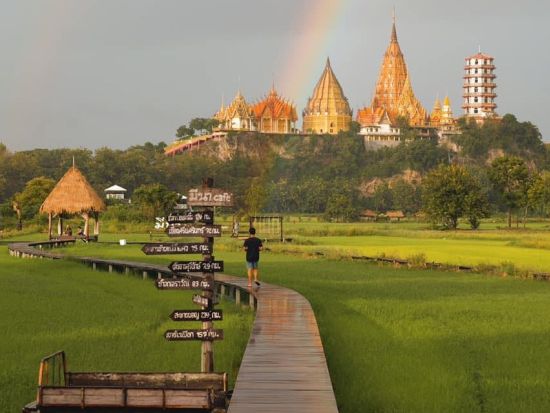 カンチャナブリ日帰りツアー　クウェー川鉄橋＋泰緬鉄道駅＋フォトジェニックカフェ＜日本語ガイド／バンコク発＞