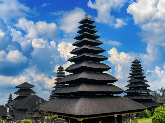 【フローティングブレックファースト+タナロット+タマンアユン】贅沢な朝食で始まる一日/歴史的寺院/感動の夕日を巡る«貸切/日本語ガイド/ホテル送迎/アレンジ自由