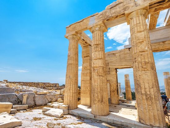 Greece_Athens_Acropolis_Propylaea_pixta_83697866_M