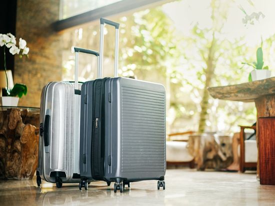 Generic_suitcases_shutterstock_1010718253
