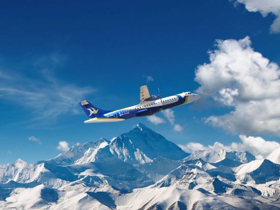 エベレスト遊覧飛行 (マウンテンフライト) ツアー☆窓側席保証＜カトマンズ発／早朝便／ホテル送迎付き＞