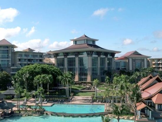 憧れの豪華7つ星ホテルで美食体験！「ジ エンパイア ブルネイ」アフタヌーンティーまたはディナービュッフェ＋往復送迎＜日本語ガイド／バンダル・スリ・ブガワン＞