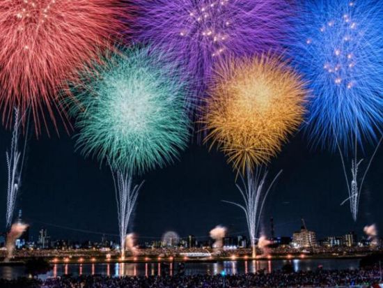 【5月30日限定】足立の花火プレミアム観覧ツアー　屋形船360度スカイデッキ 飲み放題付きの和食コースが味わえる＜一之江集合＞