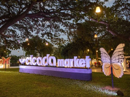 ホアヒン貸切観光チャーター　王室ゆかりの街を自由に巡る＜1～9名／ガイド無し／現地語ドライバー＞