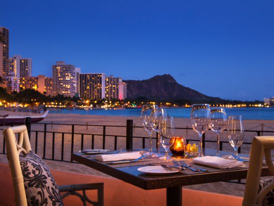 アズーア　食事券＆事前予約　海の恵みを贅沢に楽しむ5コースディナー＜夕食／ザ・ロイヤル・ハワイアン内＞