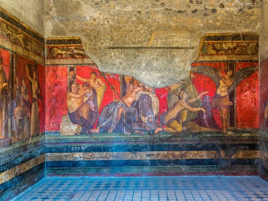 Italy_Naples_Pompei_Painted_Wall_shutterstock_360818924