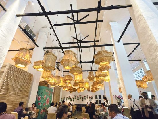 シンガポール市内観光ツアー　ミシュラン1つ星ランチ付き！マーライオン＋ガーデンズ・バイ・ザ・ベイ＋チャイナタウンなどを訪問＜半日or1日／日本語ガイド＞