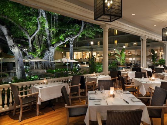 ビーチハウス・アット・ザ・モアナ　食事券＆事前予約　美しいサンセットを眺めながら、コースディナーを堪能＜夕食／モアナサーフライダー内＞