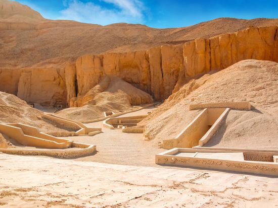 Egypt_Luxor_Valley of_Kings_shutterstock_1036871266