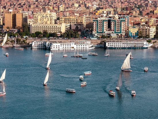 【カイロ発着 カイロ＆ナイルクルーズ6泊7日】ピラミッドと神殿の世界を旅するエジプト7日間 　お得な学生料金あり！＜貸切／英語／国内線航空券込み＞